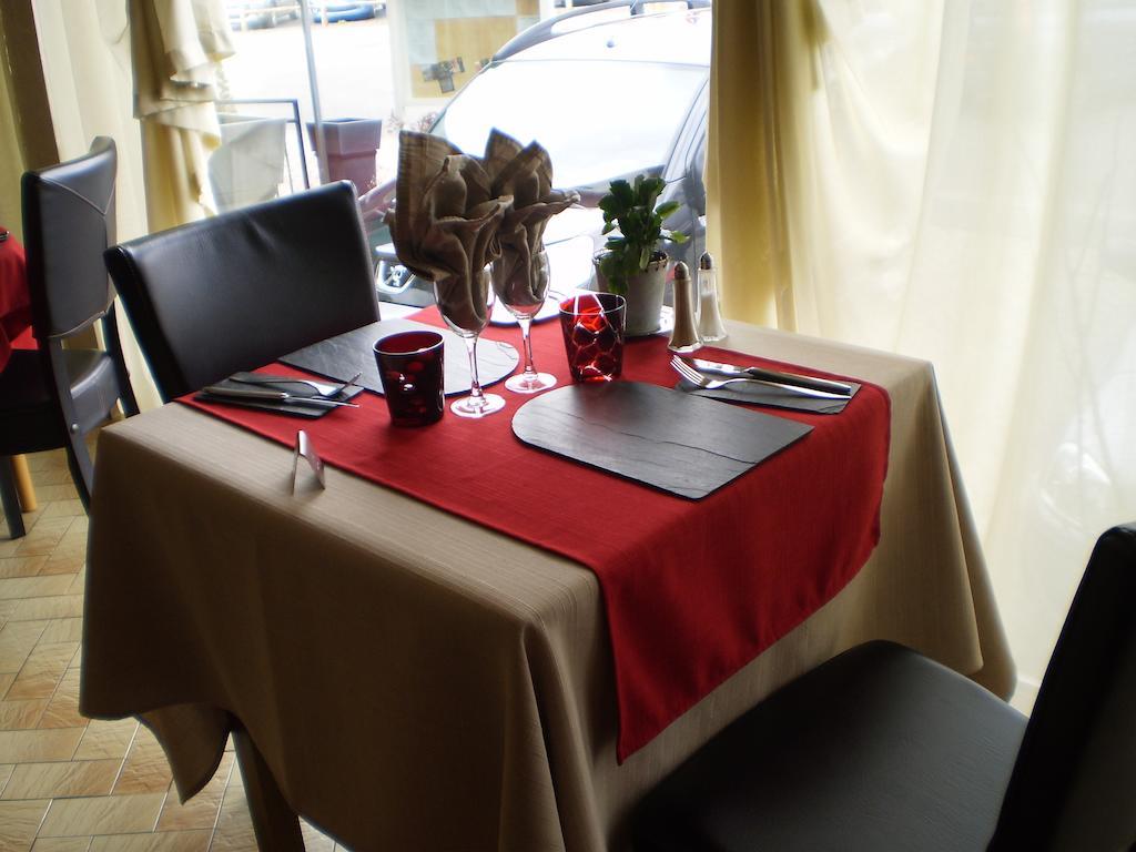 Hotel L Ander Сен-Флур Номер фото